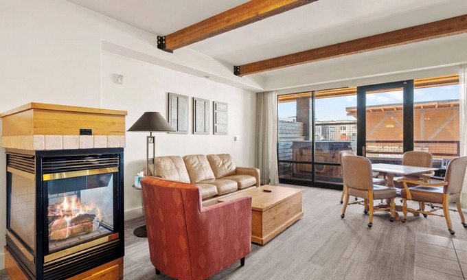 Kimball Junction Condo | Epic Views of Utah Olympic Park | Hot Tub | 1 Bdrm+ Loft | Sleeps 8