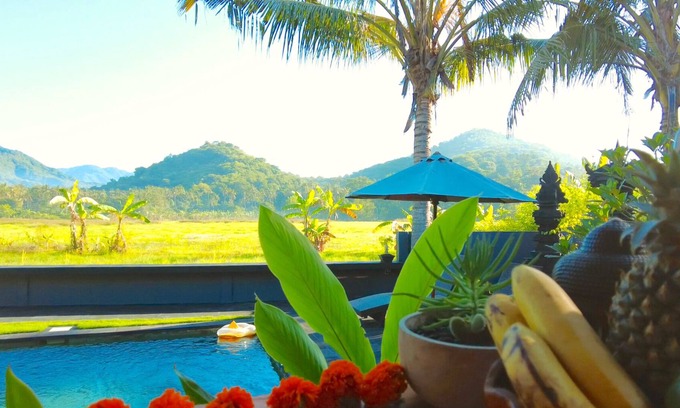 Tumbu Village House | Epic Wood House with Sauna, Pool & Mountain View!