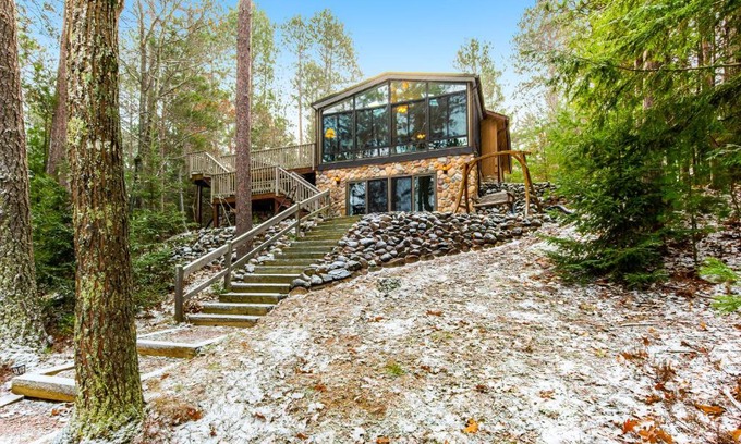 Eagle River House | Equanimity