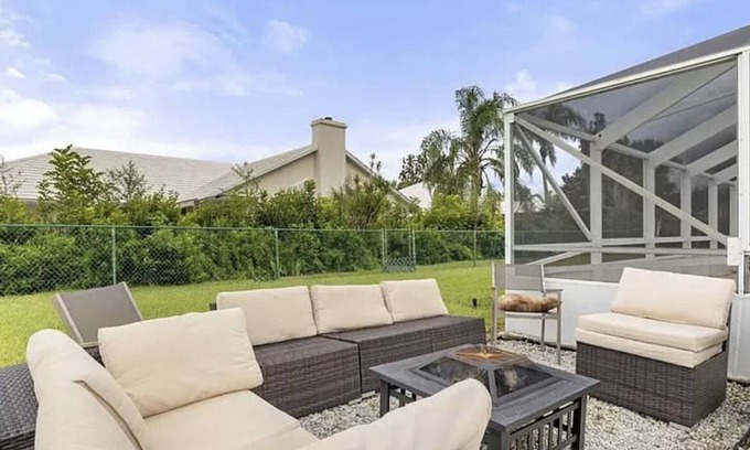 Wellington House | Equestrian Paradise with Bounce House, Fire Pit, Heated Pool and much more!