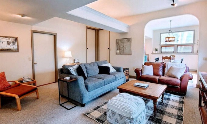 Manchester Center House | Equinox Mtn Retreat - Only 2 miles to town center!