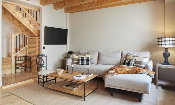 Las Bordas Apartment | Era Artiga by FeelFree Rentals