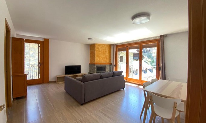 Llavorsi Apartment | Era de Caçador