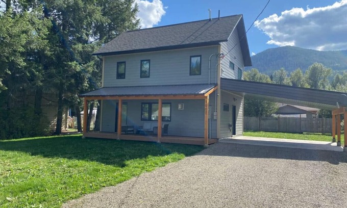 Salmo House | Erie Creek House - sleeps 4