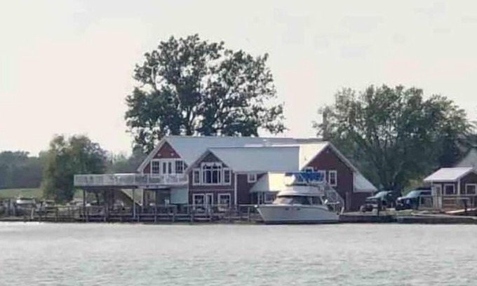 Selkirk Cottage | Erie Shores Retreat family cottage with hot tub!!