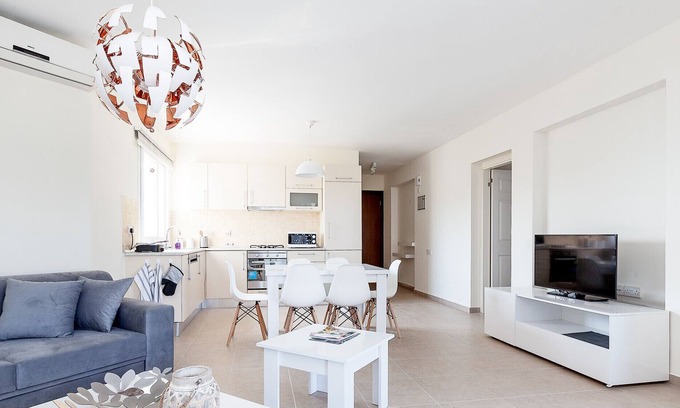Bafra Apartment | Eros Home with Sea View