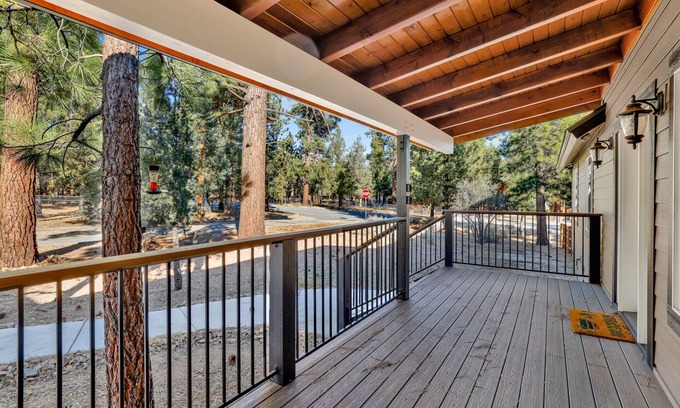 Woodlands Cabin | Erwin Lake Palace~ Relaxing Modern Family Retreat~