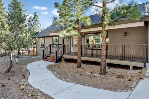 Woodlands House | Erwin lake place #2219