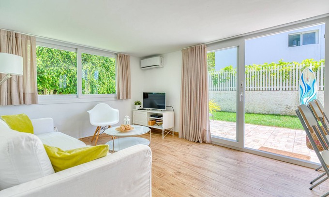 Meloneras Apartment | Apartment in Maspalomas with spacious garden, 30 m to the beach. Private garage