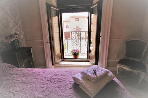 Montejo de la Vega de la Serrezuela House | Wabisabi Townhouse