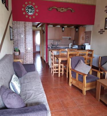 San Martin de la Vega del Al House | CASA RURAL GREDOS