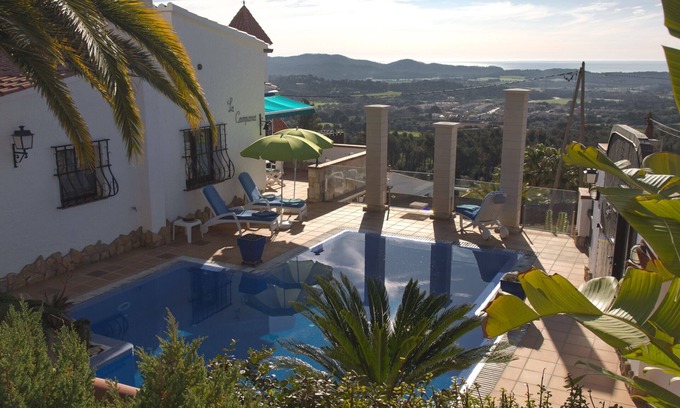 Vall-Llobrega Apartment | Apartment in villa. EXCLUSIVE USE OF A MAGNIFICENT SALT POOL.