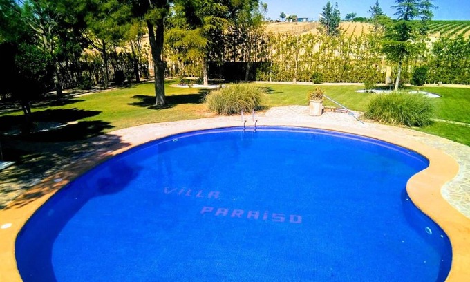 Villacanas Villa | Homerez - Villa for 13 ppl. with swimming-pool at Villafranca De Los Caballeros