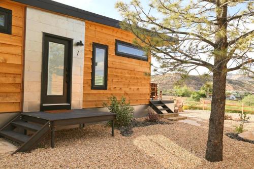 Escalante House | Escalante Escapes Star Lily- Bunk Escape