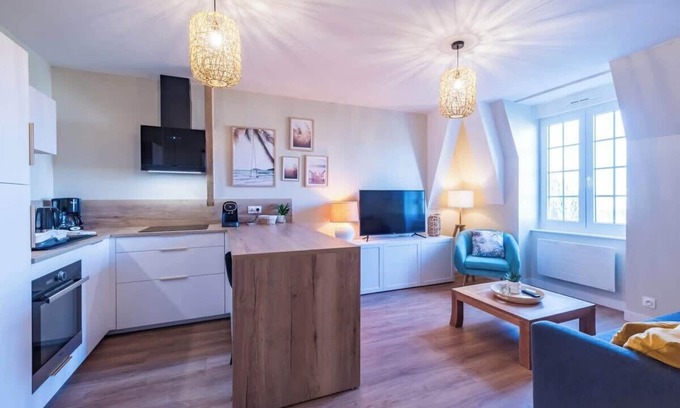 Cote de Granit Rose Condo | Escapade a Tregastel, plages et commerces proches