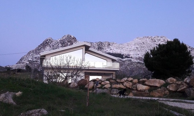 Piana degli Albanesi House | escape escape from palermo