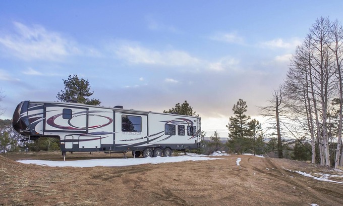 Florissant House | Escape from it all - Private RV