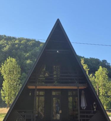 Remeti Ski Chalet | Escape Remeti - Aframe by the River