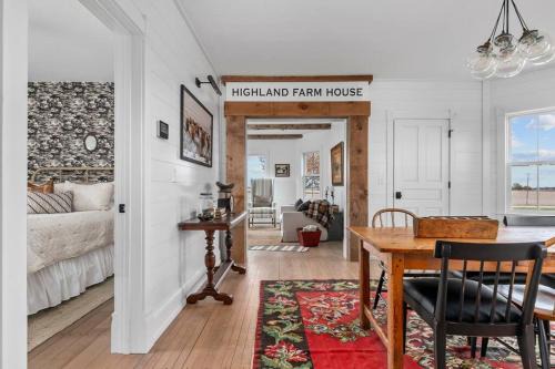 Van Dyne House | Escape the city life at The Highland Farmhouse