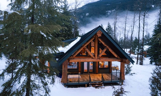 Sunshine Valley Cabin | Escape to a cabin in the woods – Sunshine Valley, BC, Canada