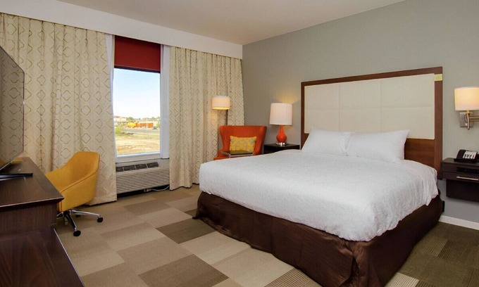 Greater Greenspoint House | Escape to a Dreamy Suite w/ a Modern Vibe!