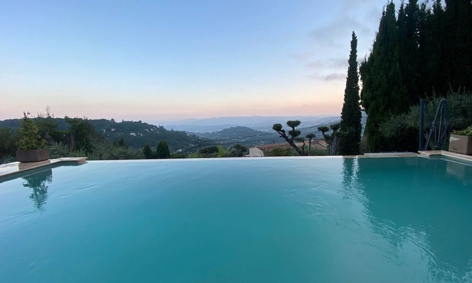 Magagnosc Apartment | Escape to a romantic hideaway - swim in a scenic pool - unwind in nature