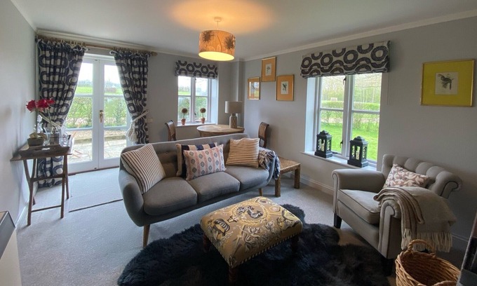 East Dereham Cottage | Escape to a Luxury Cottage, hidden away on a small Private Estate.