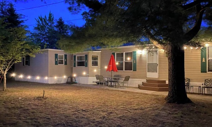 Higgins Lake House | Escape to Comfort Near Higgins Lake!