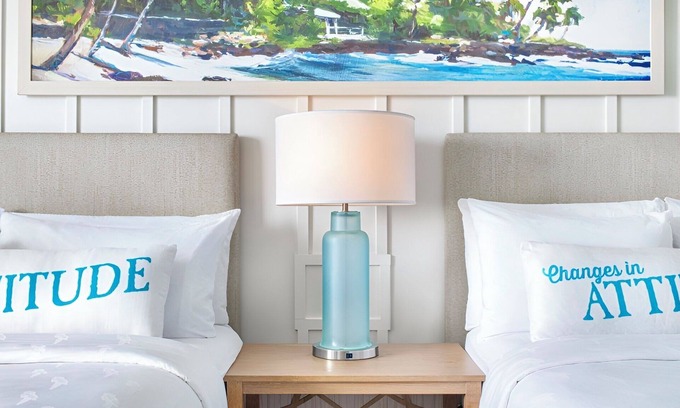 I-435 West KC-KS Hotel | Escape to Island Vibes in a Kansas City Retreat w/Swimming Pool & Pet Friendly