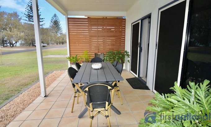 Woodgate House | Escape to Luxury by the Sea!