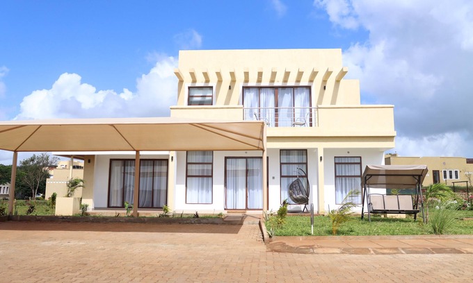 Central Kenya Coast Villa | Escape to Luxury 4BR Villa with a Pool at Vipingo Ridge Beach