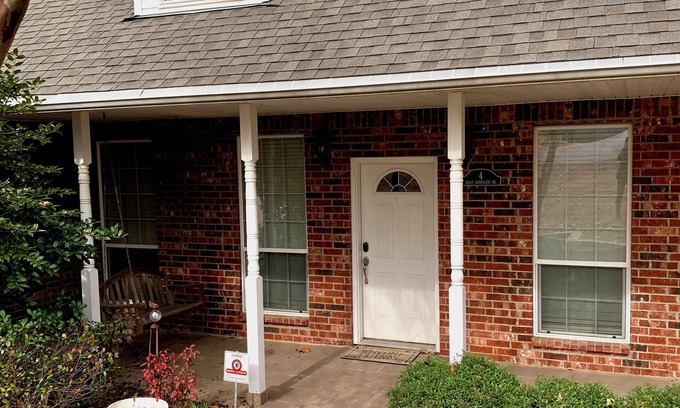 Longtown House | Escape to Luxury: Stunning 6-Bedroom Lakefront Home on Lake Eufaula!