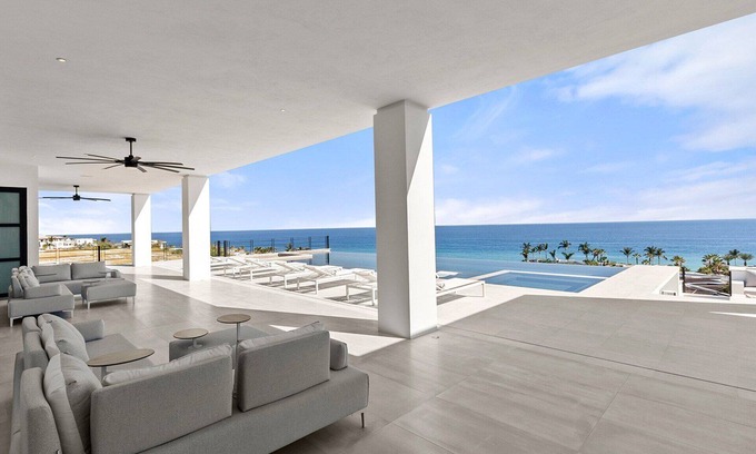 Buzzards Villa | Escape to Paradise: Experience the Ultimate Luxury at Cabo San Jose Villa 1043