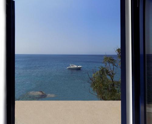 Chorio House | ESCAPE TO NATURAL BEAUTY