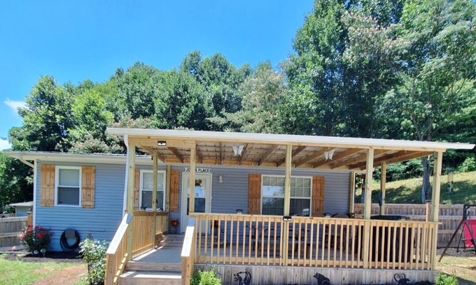 La Follette Cottage | Escape to our charming cottage just 3 minutes from Cumberland ATV Trails!