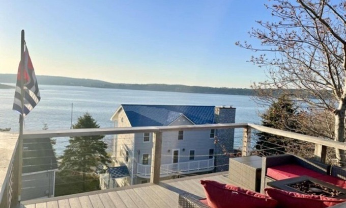 West Point House | Escape to Positive Outlook