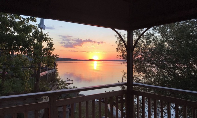 Bewdley Cottage | Escape to Rice Lake! Lake Front Cottage Bailieboro, Ontario Discover Bailieboro!