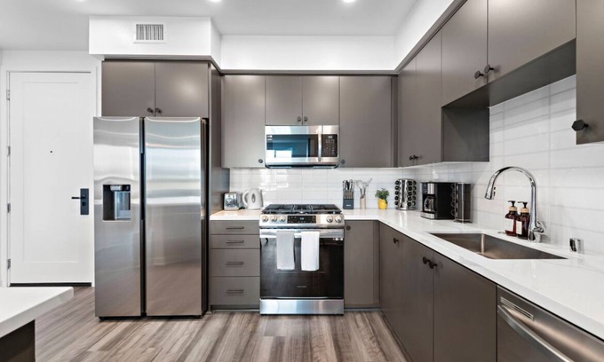 Santa Ana Apartment | Escape to Serenity: Luxurious 3-Bedroom Retreat Centrally Located In Irvine