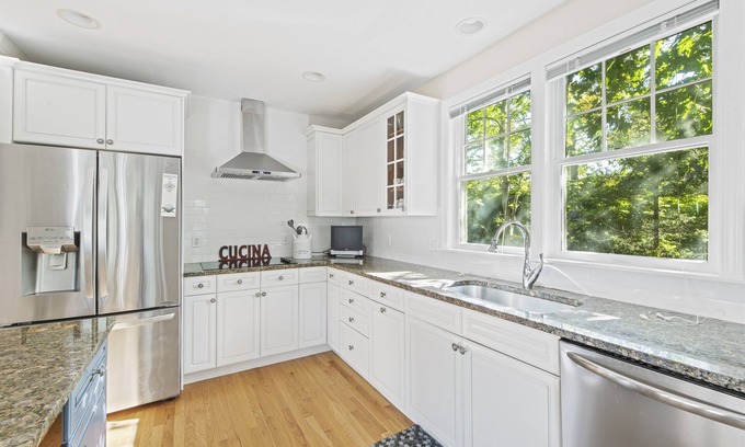 Summersea House | Escape to Summer by the Sea * Luxury New Seabury Retreat