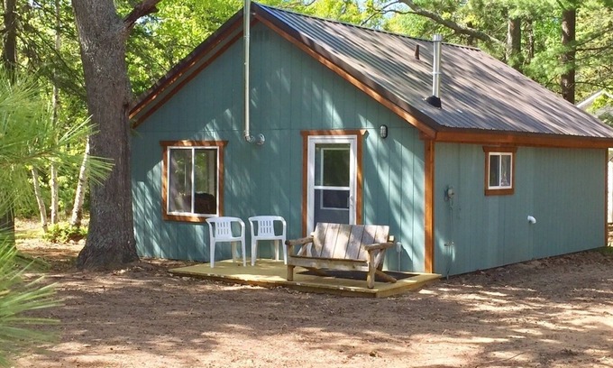 Newberry Cottage | Escape to Superior’s Treasure Cabin at Culhane Lake Resort off grid.