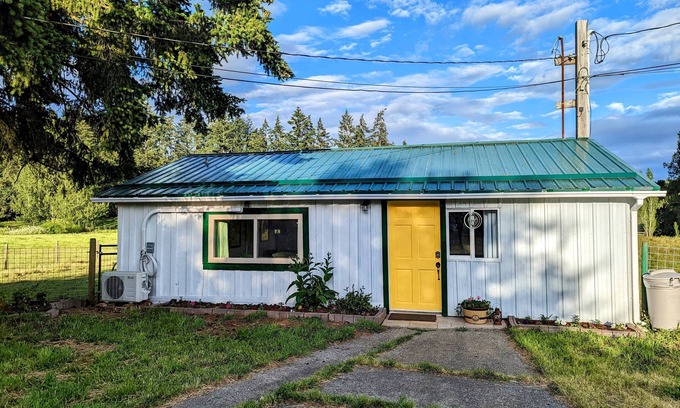 Yellow Point Other | Escape to the Country