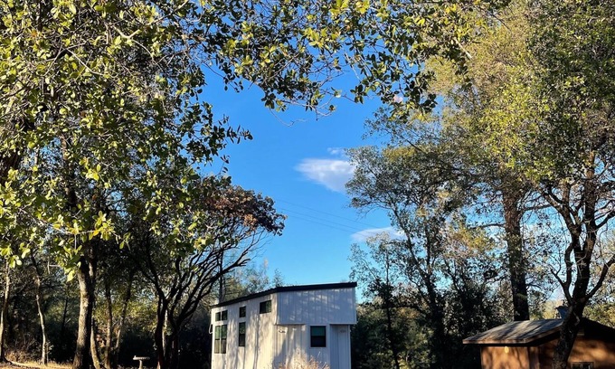 Bella Vista House | Escape to the Perfect Tiny Home Getaway