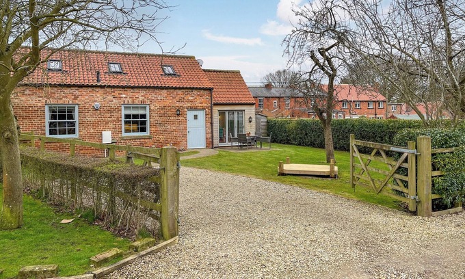 Salton Cottage | Escape to this picturesque retreat in Salton, near Malton.