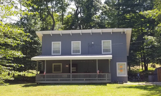 Treasure Lake House | Escape to Treasure Lake!