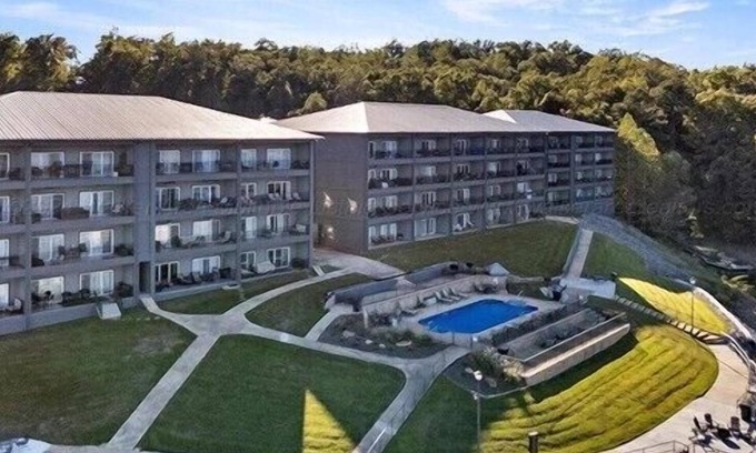 Jasper House | EscapeToSmithLake, EscapeToSmithLake: a tranquil retreat at Duncan Bridge Resort
