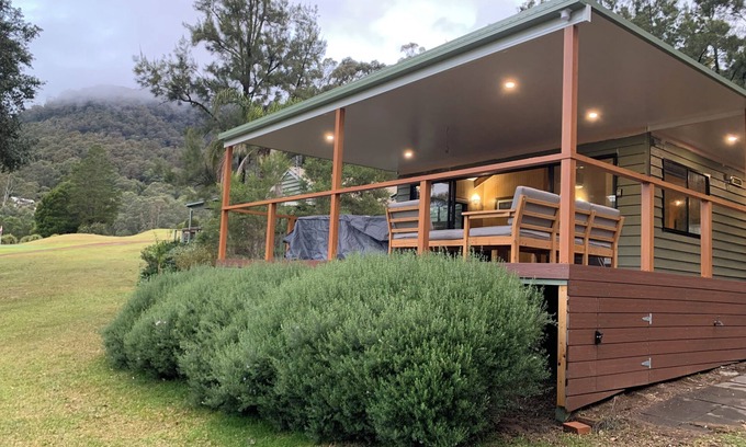 Kangaroo Valley Cabin | Escarpe Country Club Cabin
