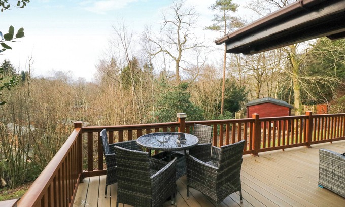 Troutbeck Bridge Cottage | ESK PIKE, family friendly, with pool in Windermere
