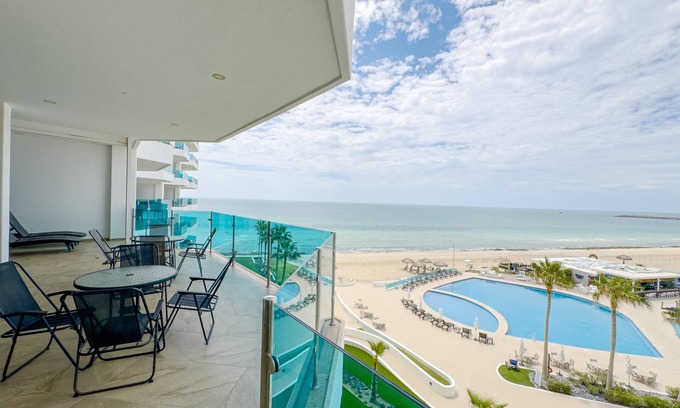 Sandy Beach Condo | Esmeralda Beach Resort 2 Bedrooms Condo B 402