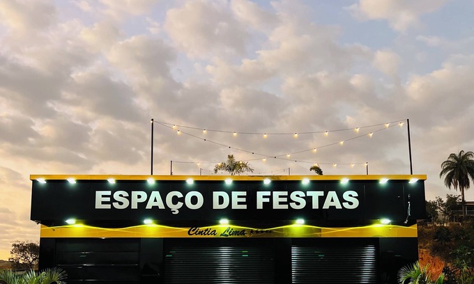 Petrovale House | Espaço de Festas e Descanso Cintia Lima