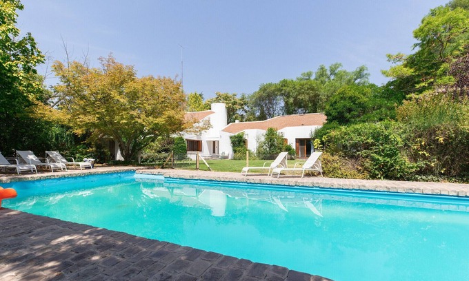 Chacras de Coria House | Espectacular casa para grupos, opcional desayuno